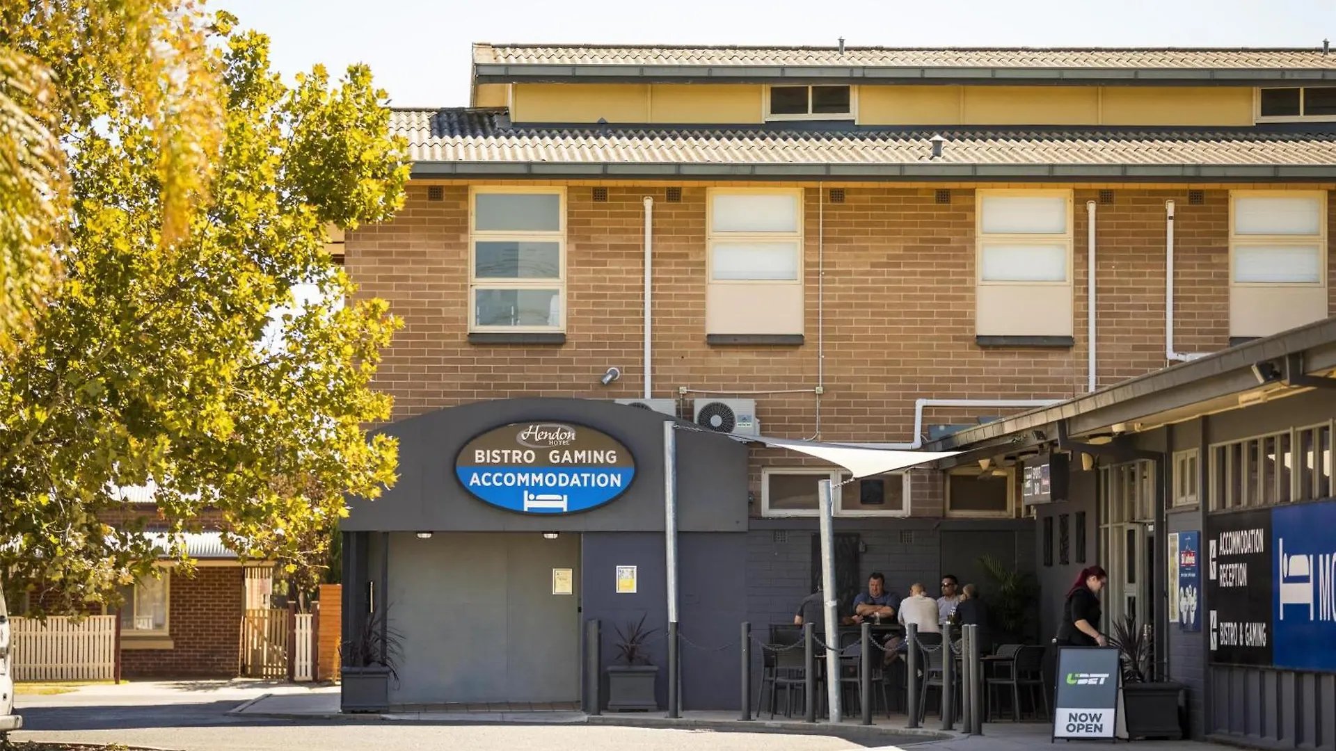 ***  Nightcap At Hendon Hotel Adelaide Avustralya